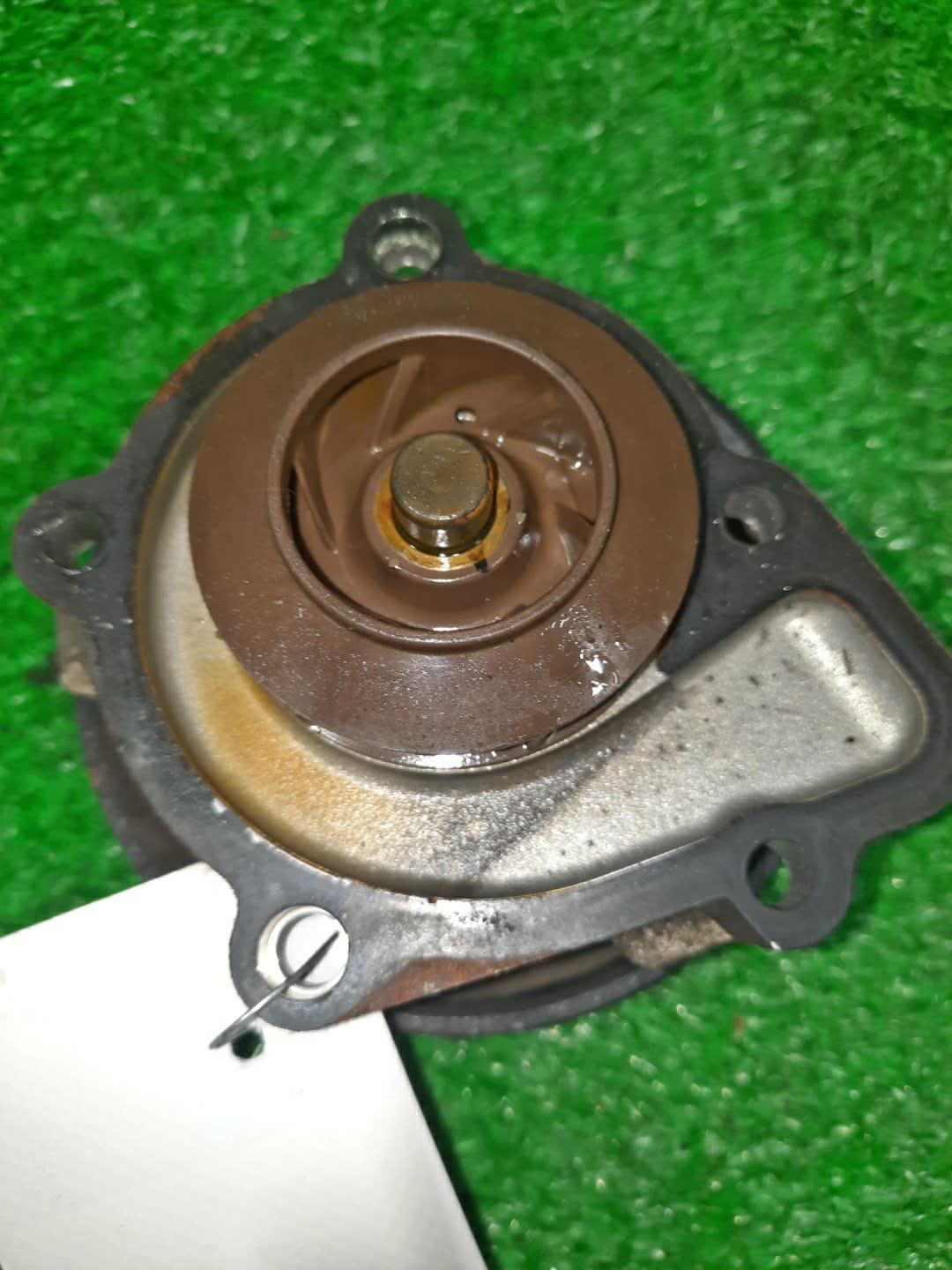 Помпа MITSUBISHI OUTLANDER CW5W 4B12 2 ракурс