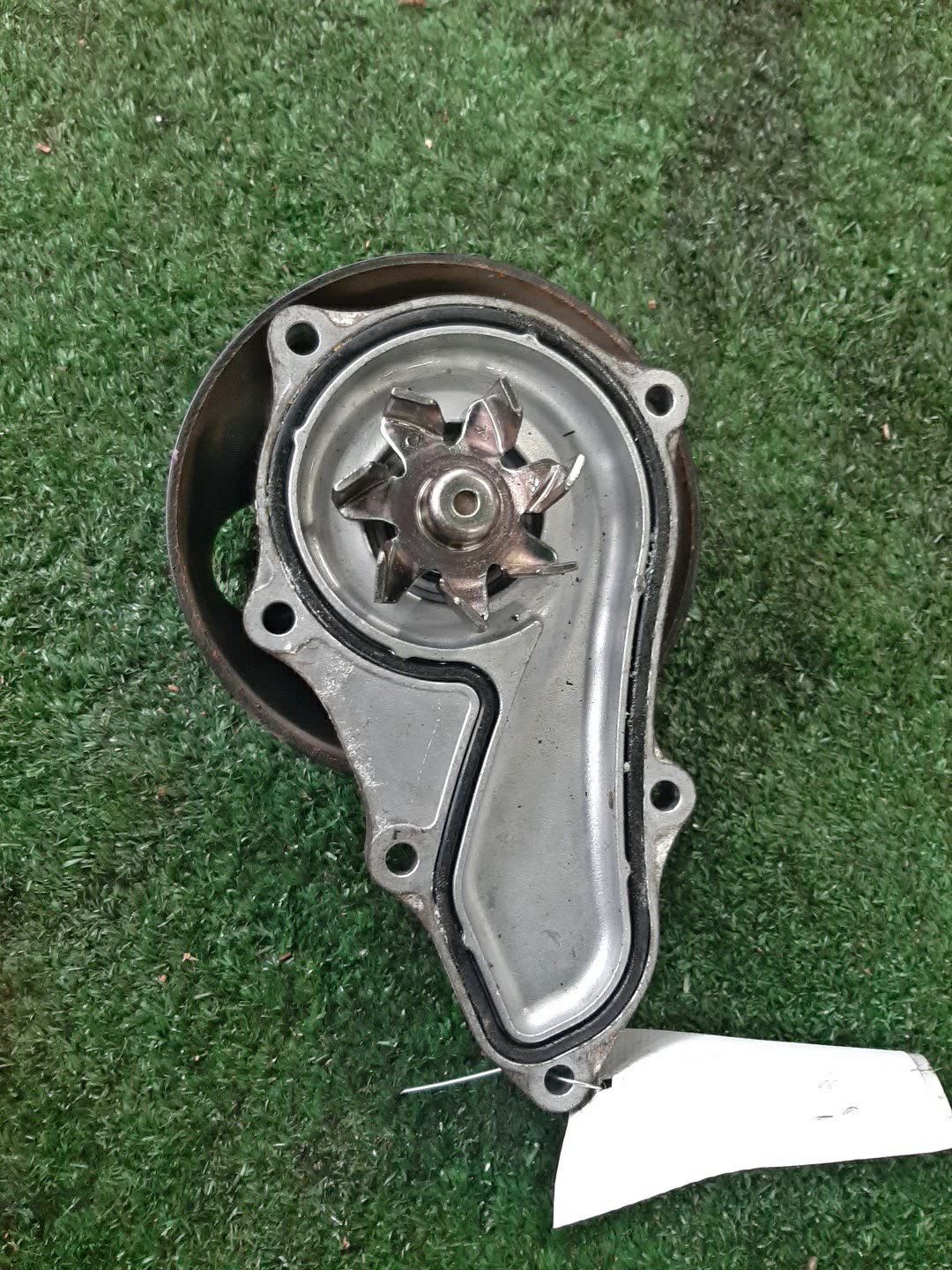 Помпа HONDA ACCORD CM3 K24A 2 ракурс
