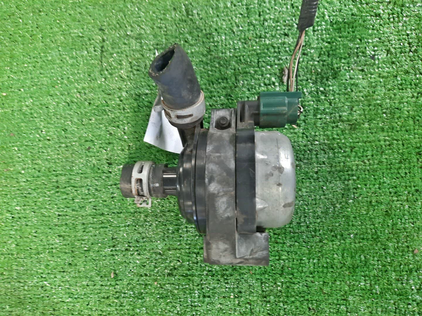 Помпа инвертора NISSAN X-TRAIL HNT32 MR20DD 21580-4BC0A 1 ракурс