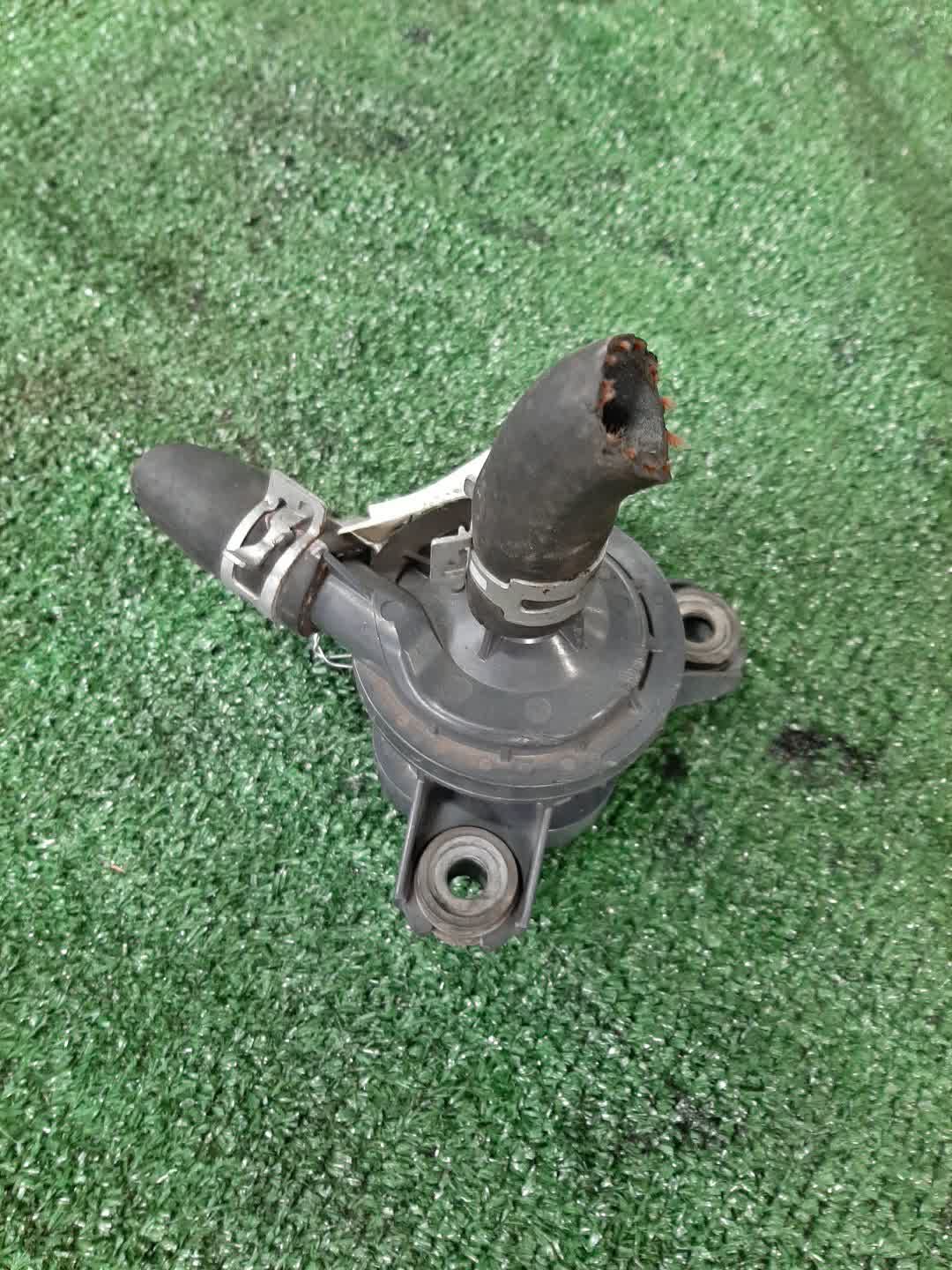 Помпа TOYOTA PRIUS ALPHA ZVW41W 2ZR-FXE G9040-52010 2 ракурс