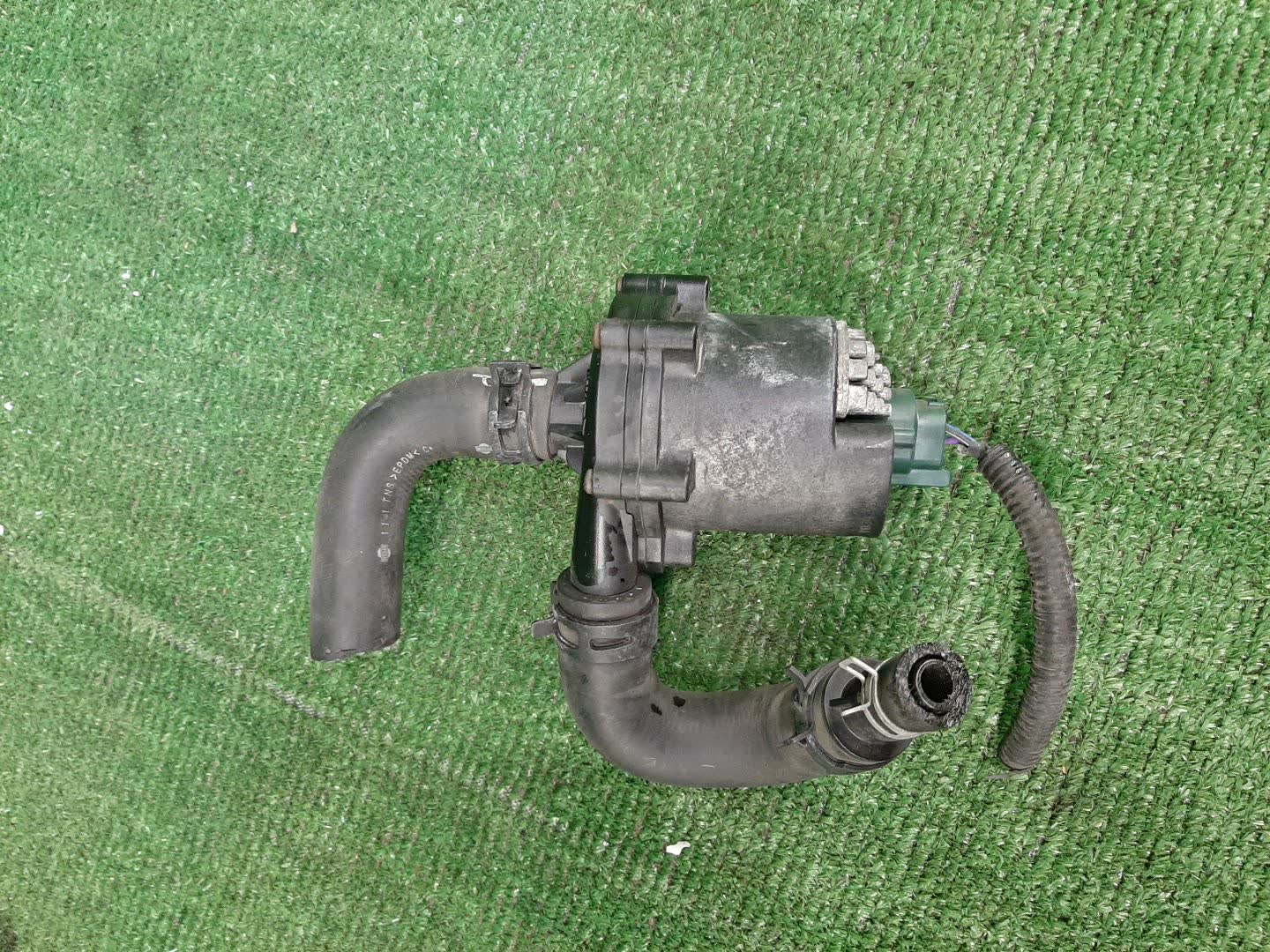 Помпа NISSAN FUGA HY51 2 ракурс