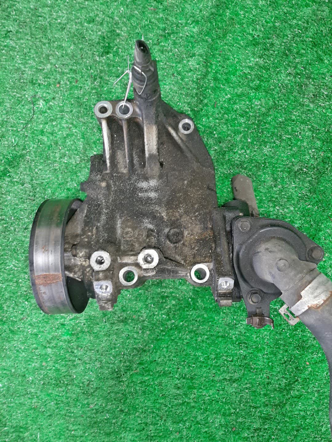 Помпа HONDA STEPWGN RF7 K24A 1 ракурс