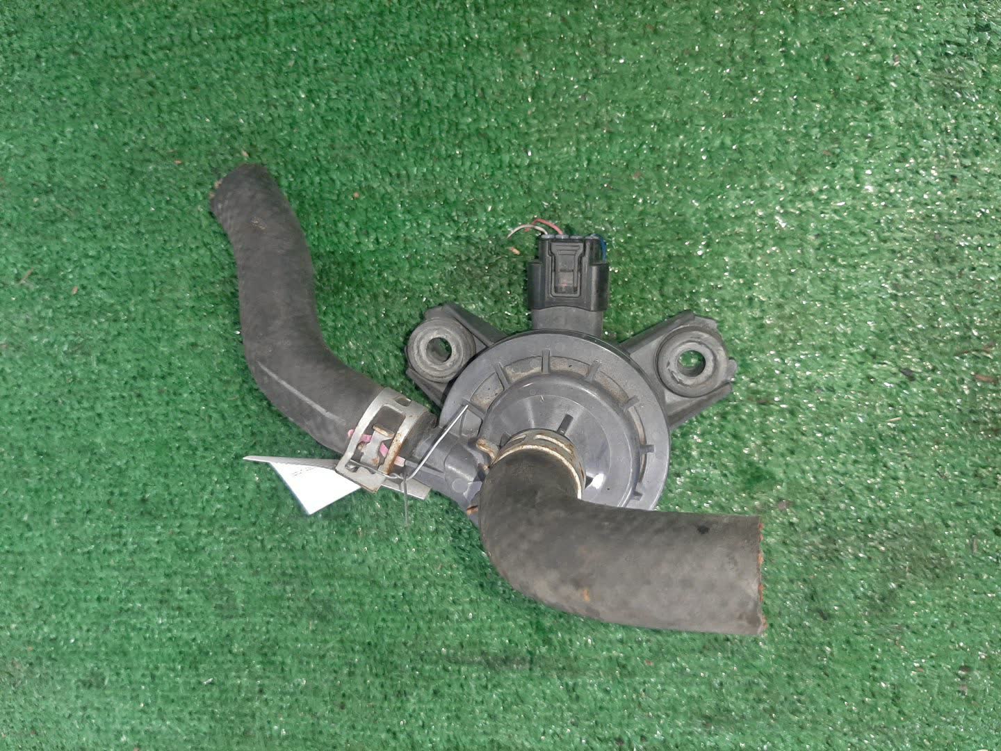 Помпа TOYOTA PRIUS ALPHA ZVW41W 2ZR-FXE G9040-52010 1 ракурс