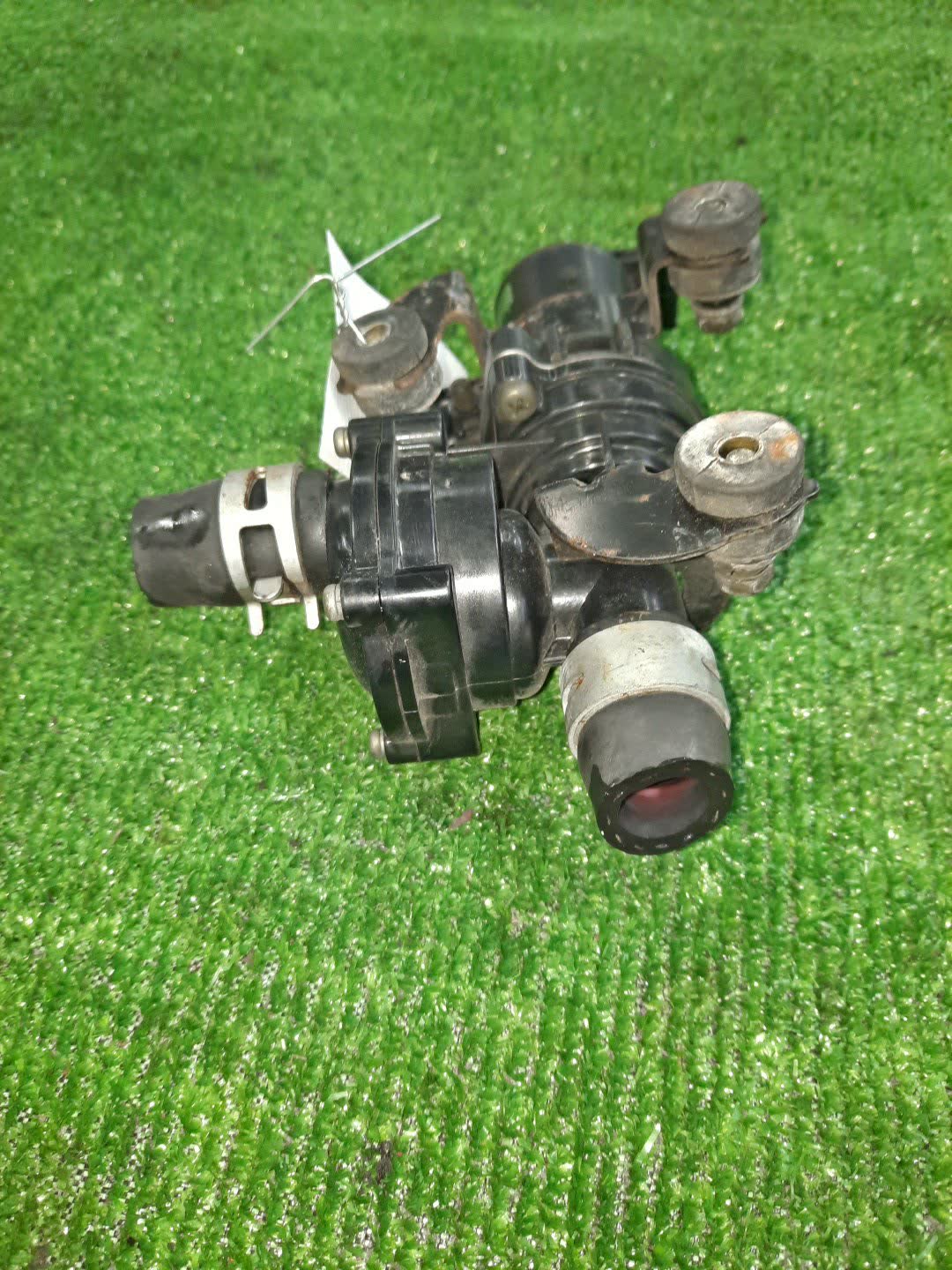 Помпа TOYOTA PRIUS NHW11 1NZ-FXE 87260-47020 3 ракурс