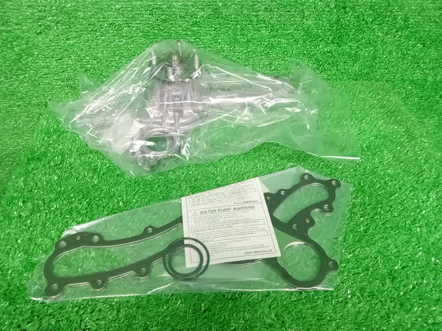 Помпа TOYOTA LAND CRUISER PRADO GRJ120 1GR-FE WPT-136 1 ракурс