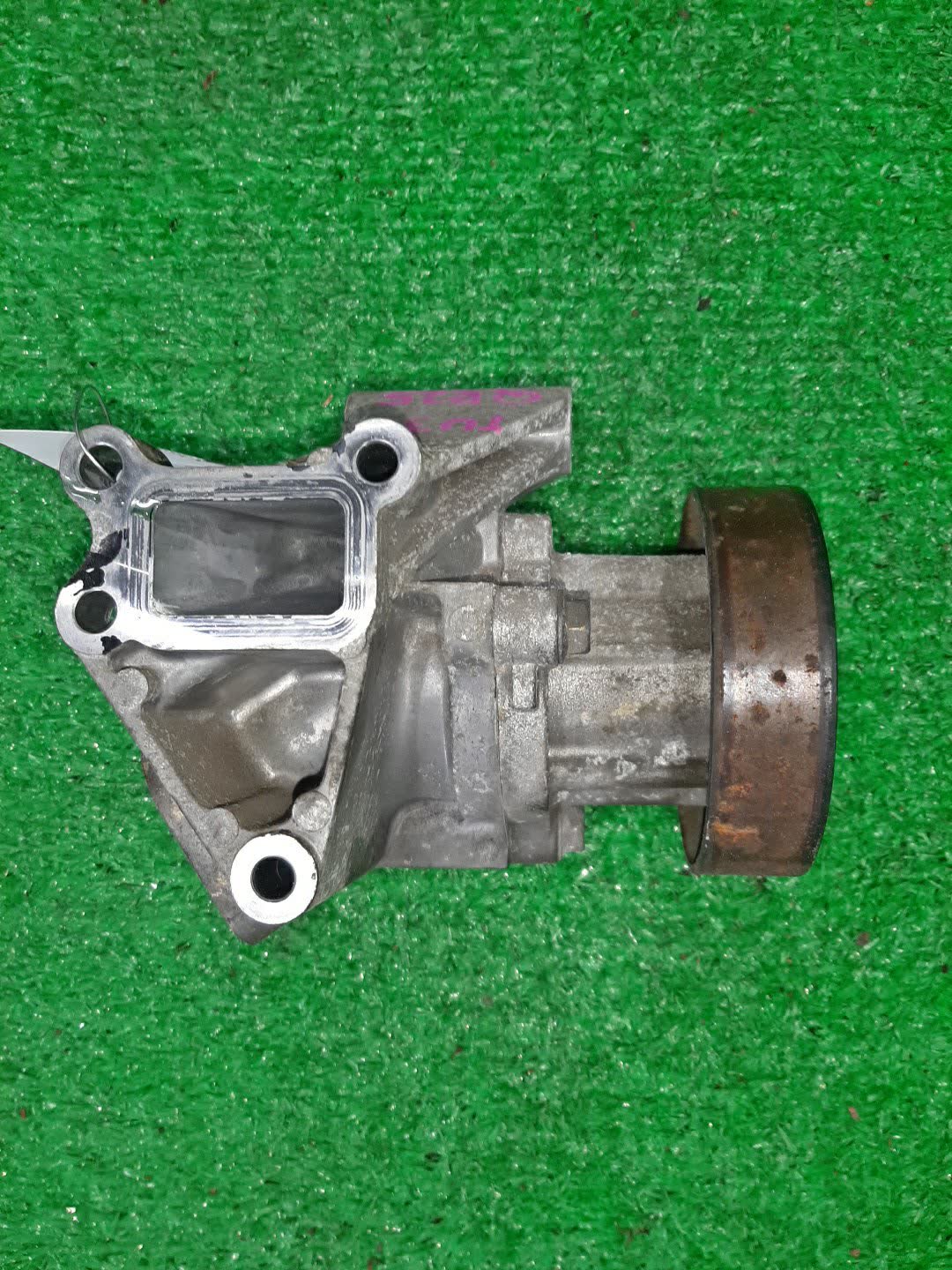 Помпа NISSAN PRESAGE TU31 QR25DE 1 ракурс Помпа NISSAN PRESAGE TU31 QR25DE 1 ракурс