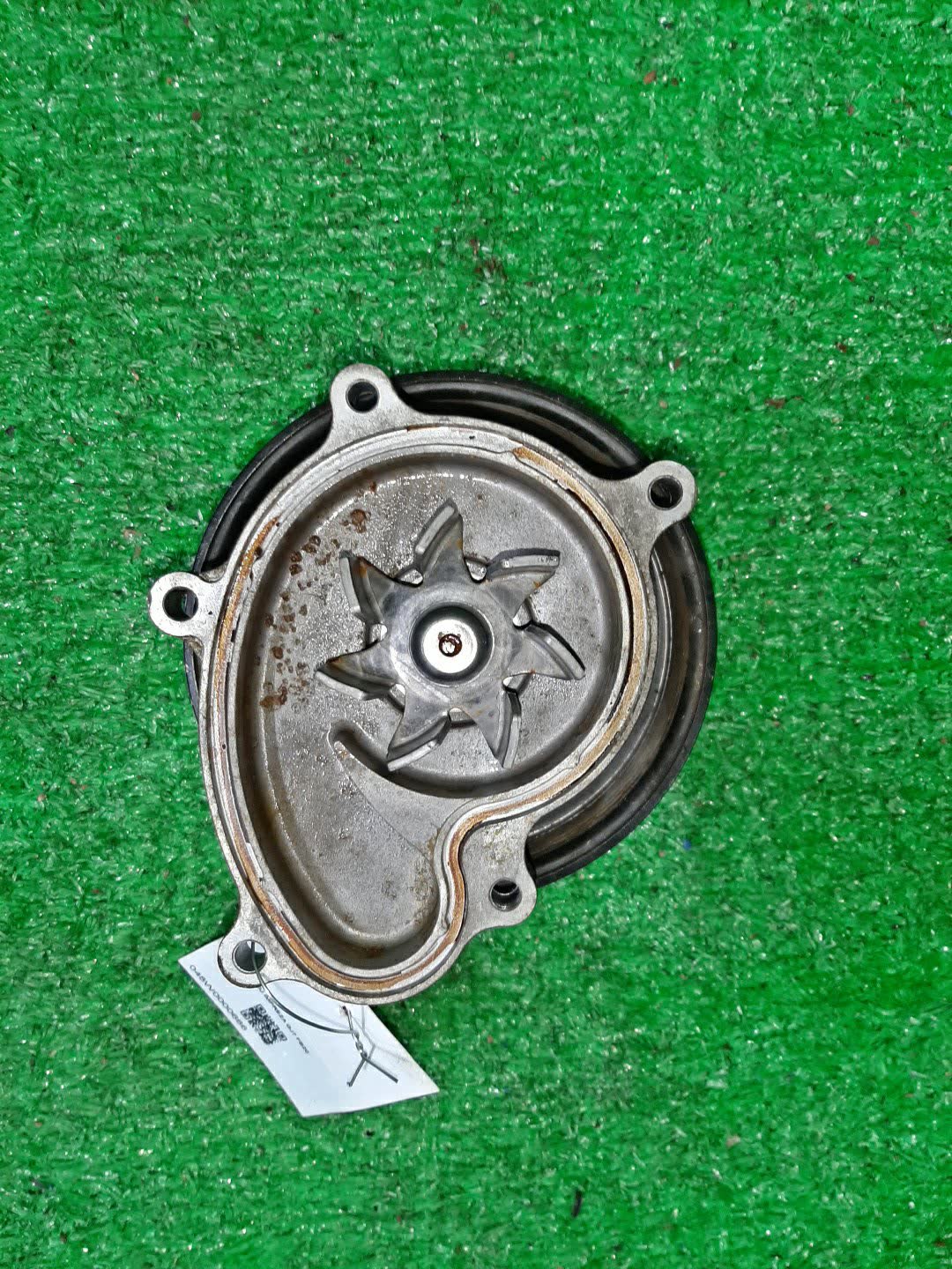 Помпа SUBARU IMPREZA GJ7 FB20 1 ракурс
