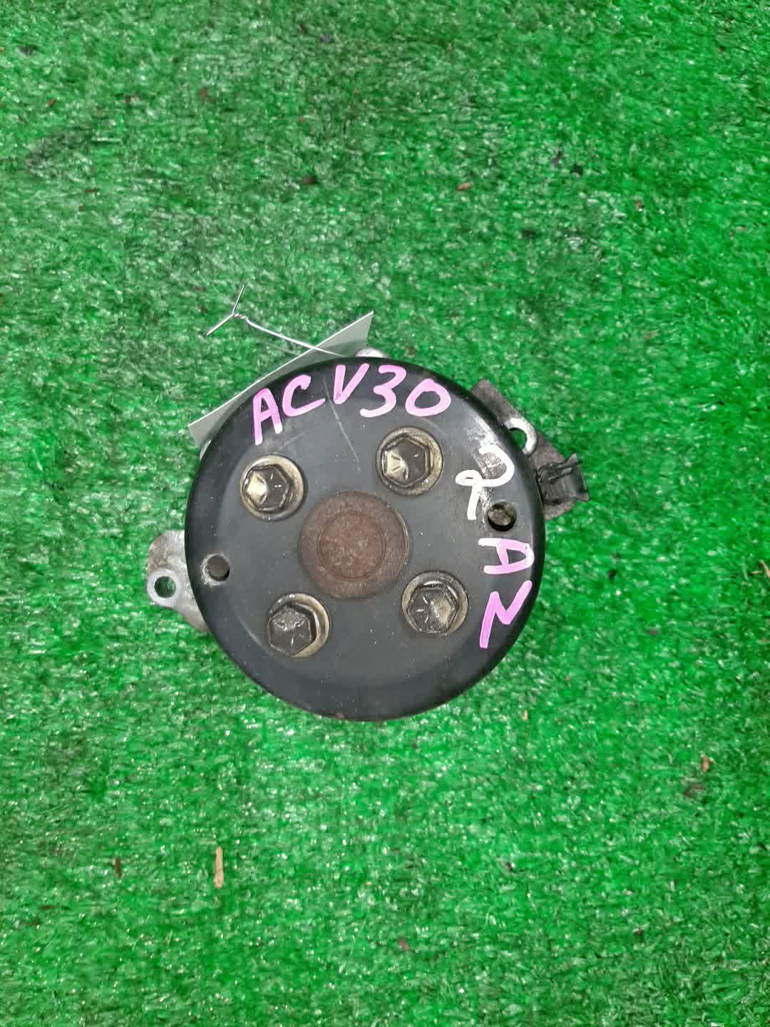 Помпа TOYOTA CAMRY ACV30 2AZ-FE 1 ракурс