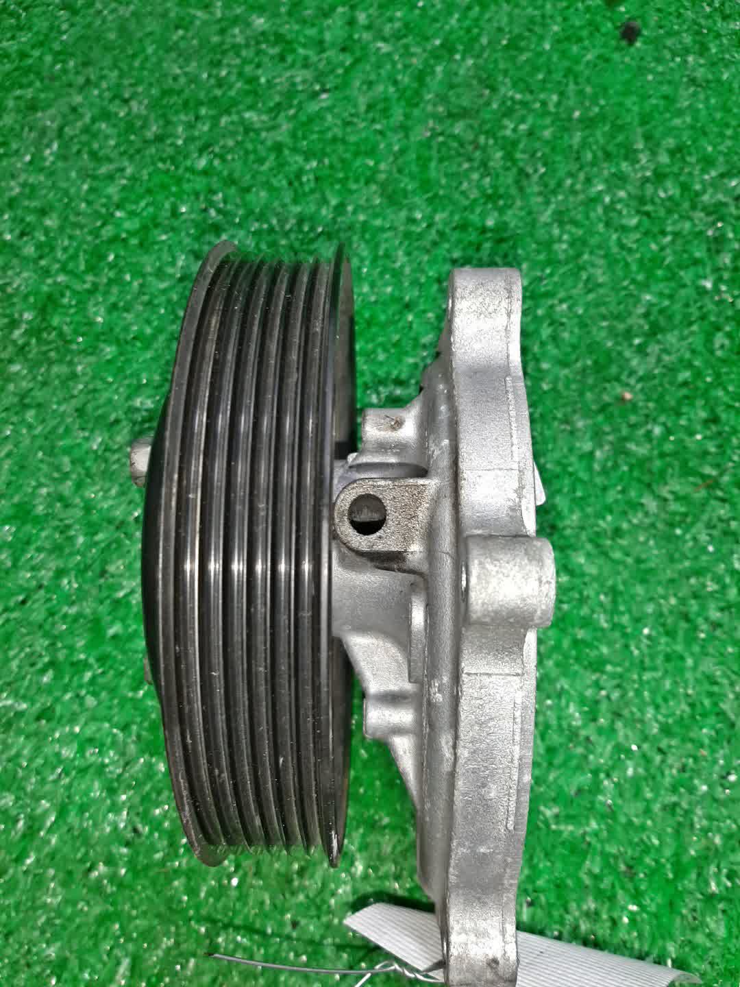 Помпа SUBARU IMPREZA GP6 FB20 2 ракурс