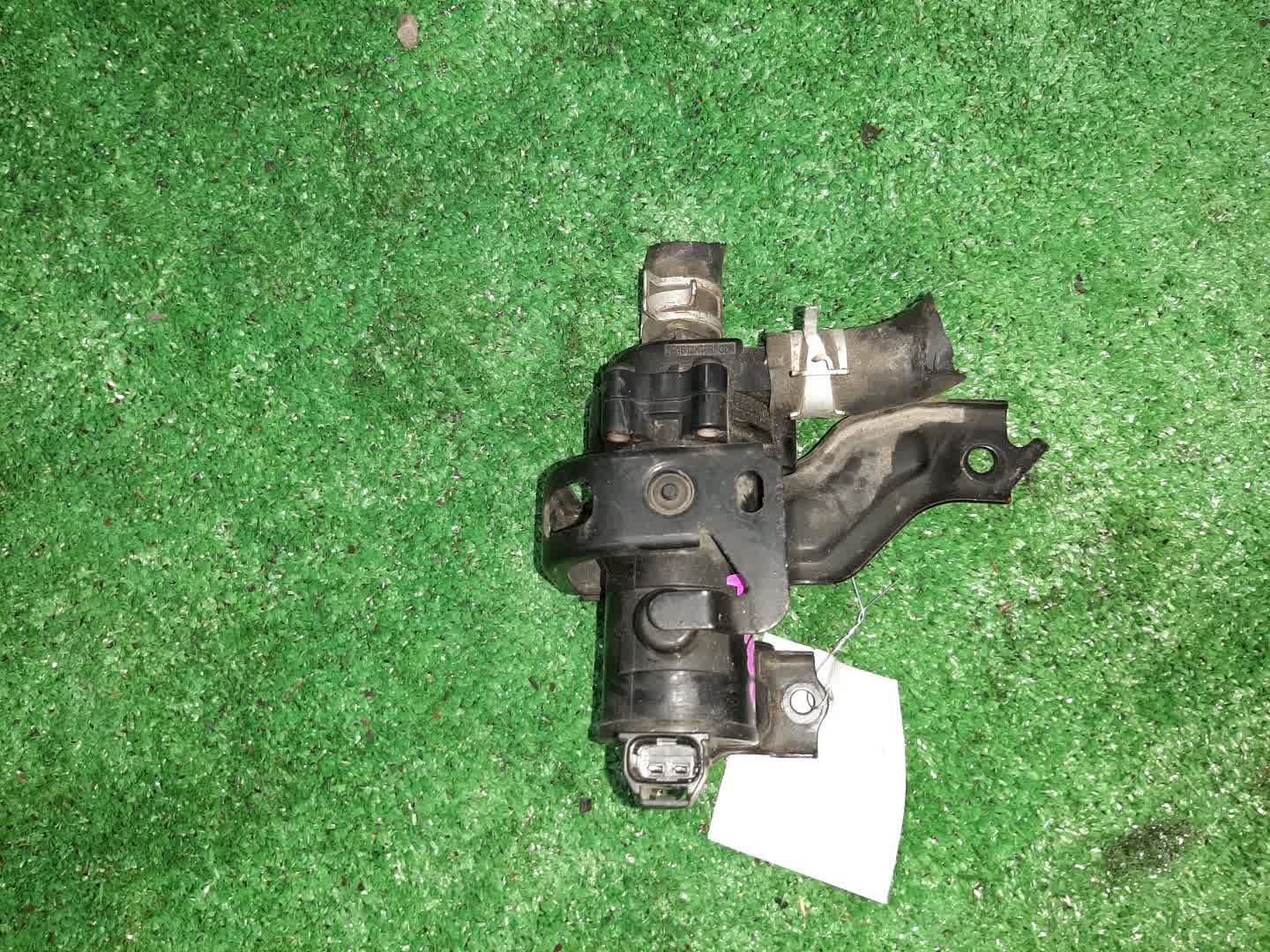 Помпа печки TOYOTA PRIUS NHW20 1NZ-FXE 064100-0951 1 ракурс