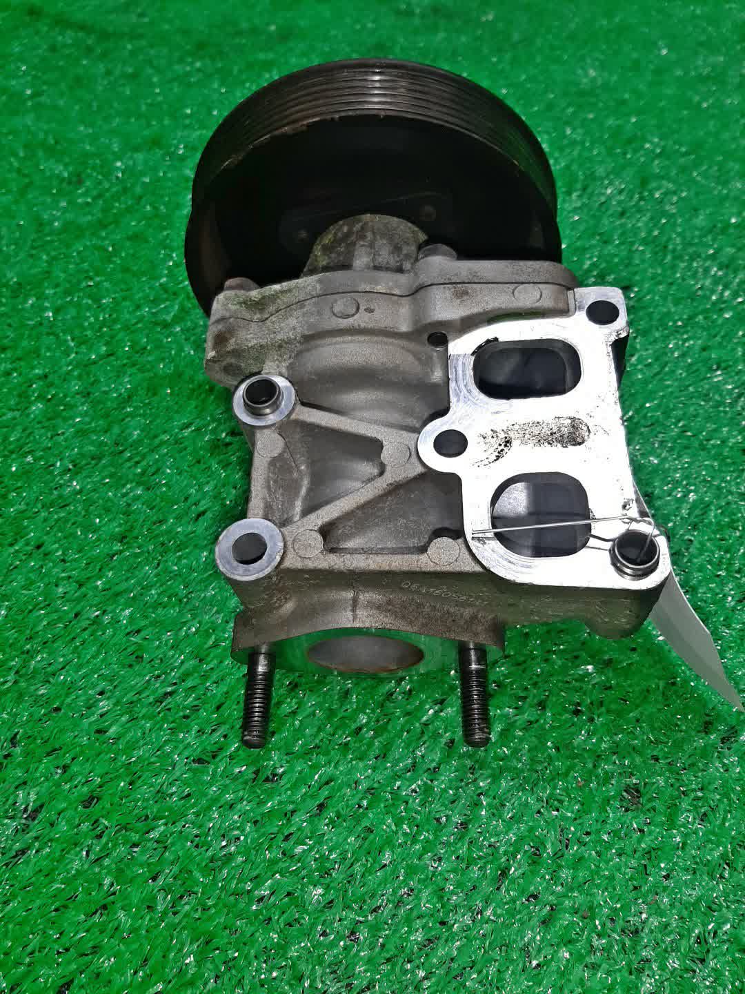 Помпа MITSUBISHI OUTLANDER CW5W 4B12 2 ракурс