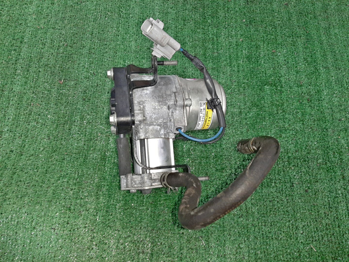 Вакуумный усилитель MITSUBISHI OUTLANDER GG2W 4B11 4641A020 2 ракурс