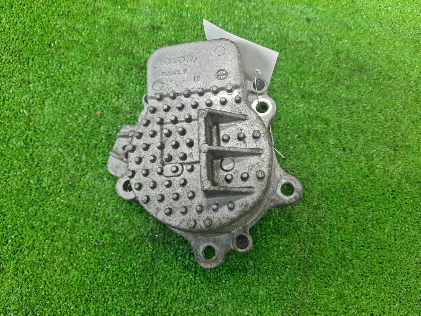 Помпа TOYOTA PRIUS ALPHA ZVW41W 2ZR-FXE 2 ракурс