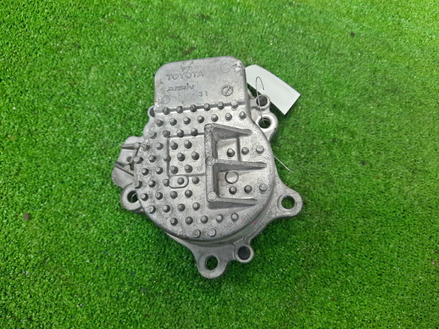 Помпа TOYOTA PRIUS ALPHA ZVW41W 2ZR-FXE 2 ракурс
