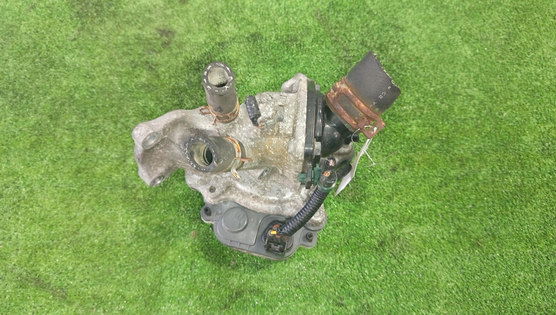 Помпа HONDA FIT GP6 LEB 1 ракурс