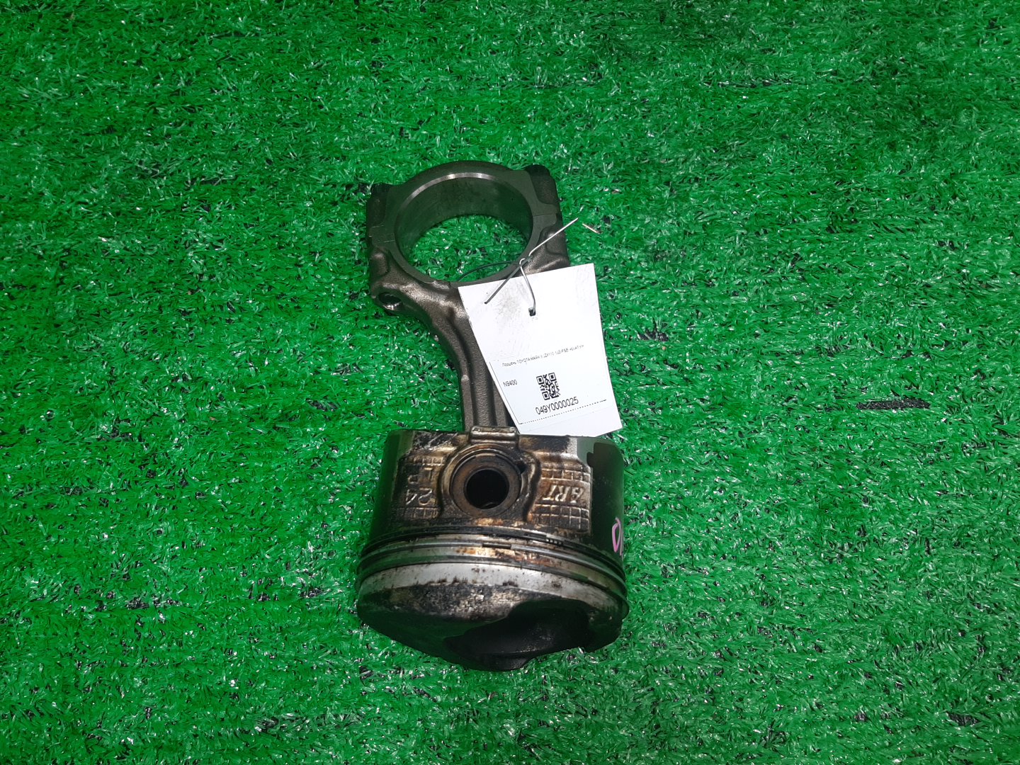 Поршень TOYOTA MARK II JZX110 1JZ-FSE 1 ракурс