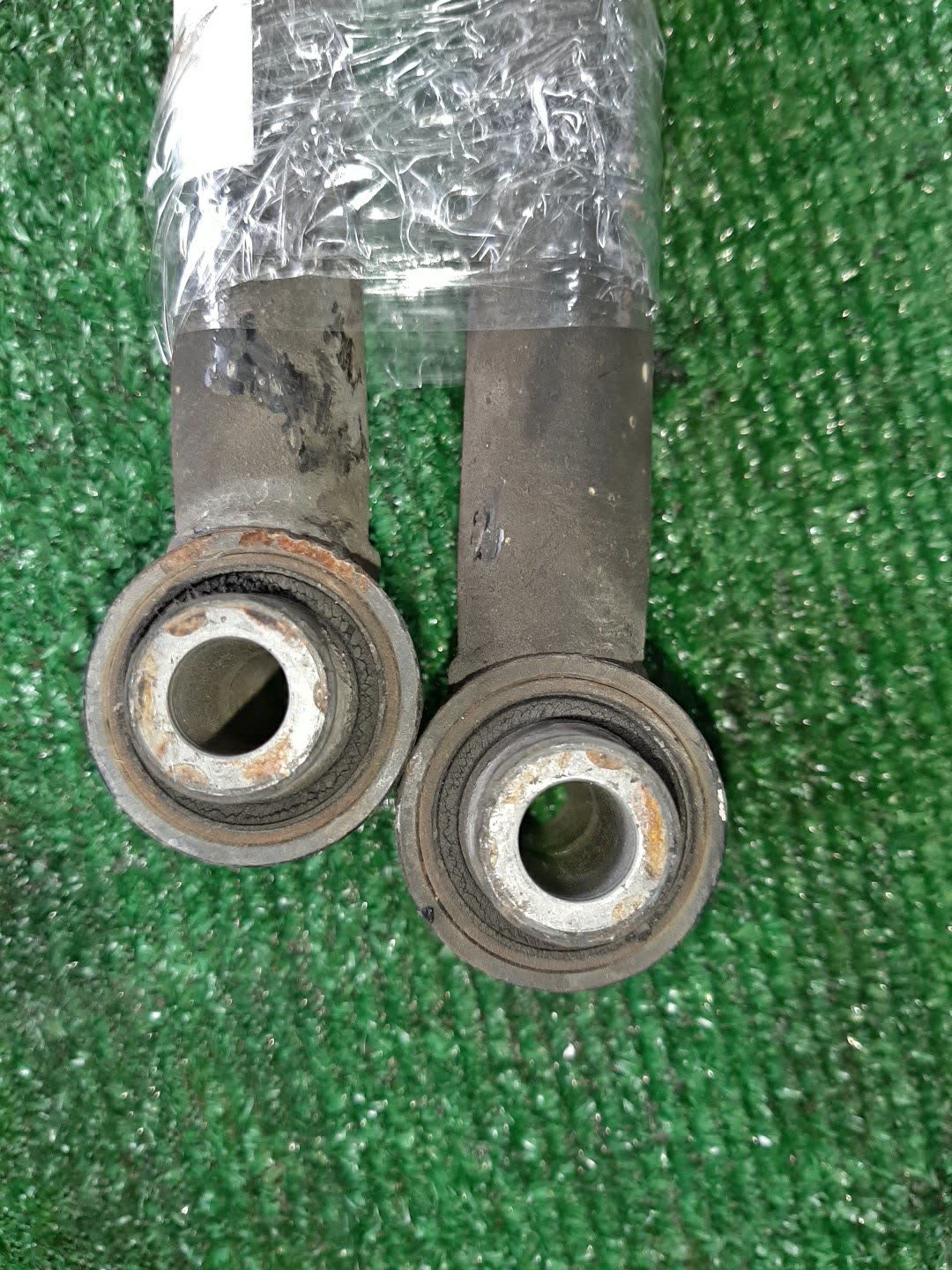 Дуга левая задняя MITSUBISHI DIAMANTE F34A 6A13 2 ракурс