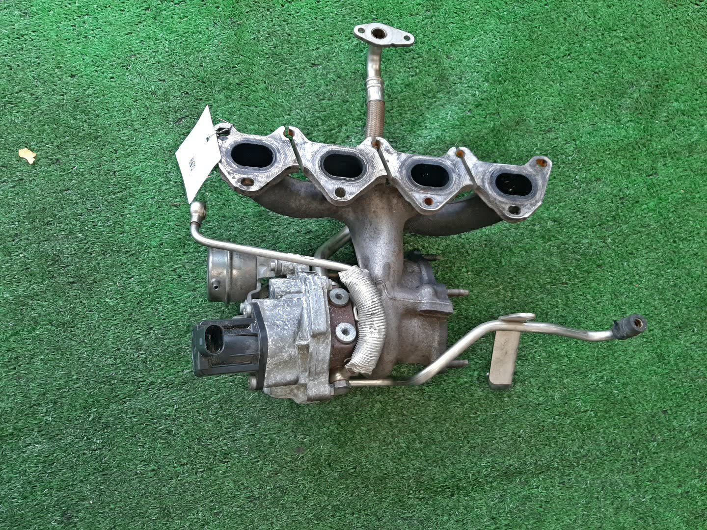Турбина VOLKSWAGEN GOLF 1K5 CAVD 03C145701T 4 ракурс