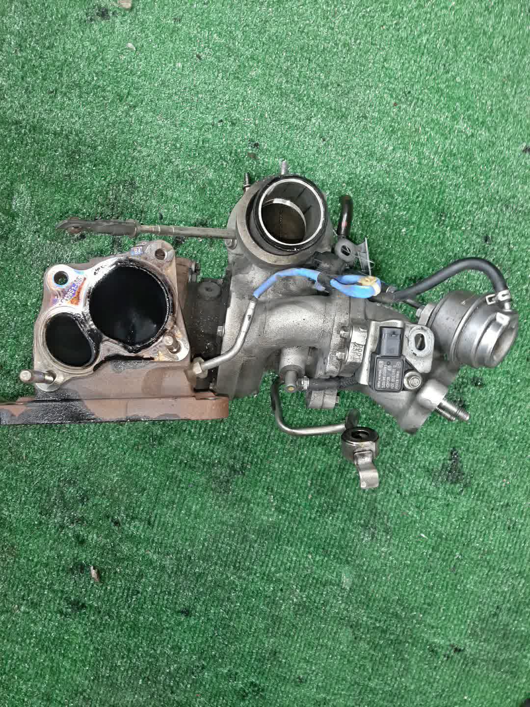 Турбина MAZDA CX-5 KE2AW SH-VPTS SH01-13700 2 ракурс