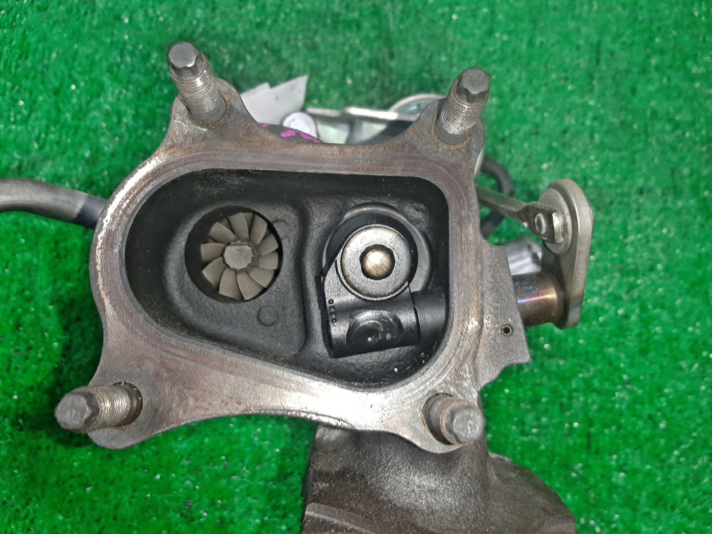 Турбина TOYOTA TANK M900A 1KR-VET 3 ракурс