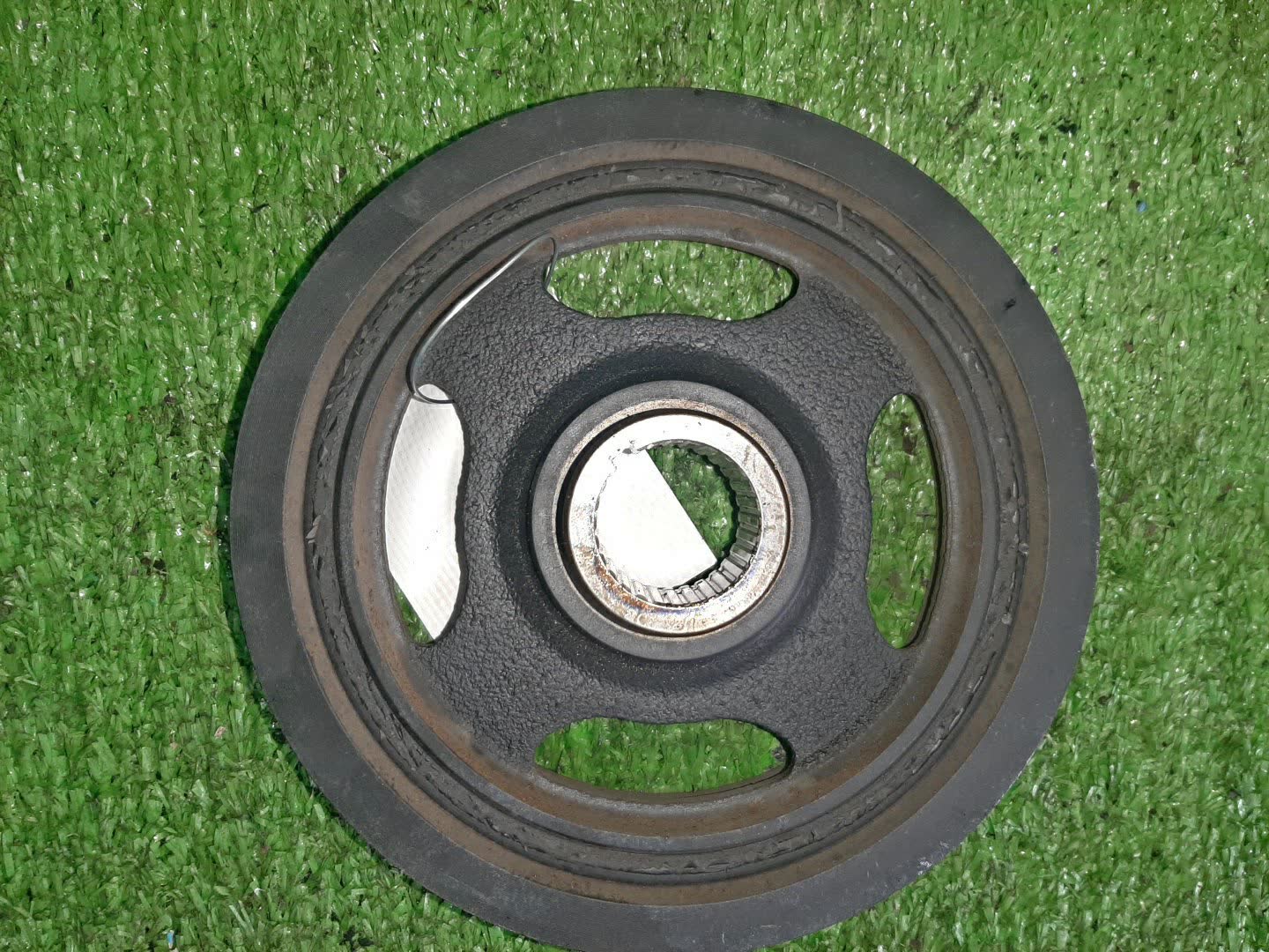 Шкив коленвала TOYOTA COROLLA FIELDER NZE124G 1NZ-FE 2 ракурс