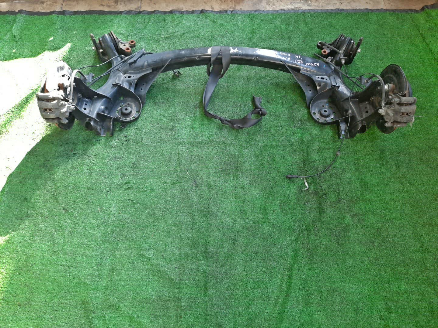 Балка задняя HONDA ODYSSEY RC1 K24W 1334 3 ракурс Балка задняя HONDA ODYSSEY RC1 K24W 1334 3 ракурс