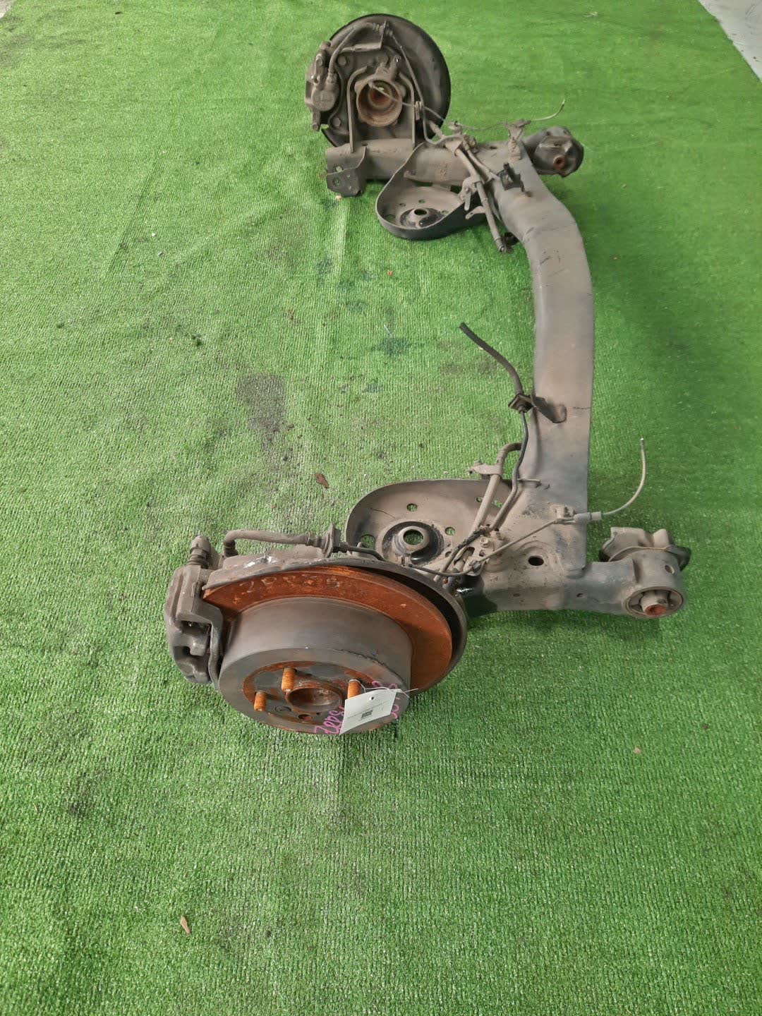 Балка задняя TOYOTA VOXY ZRR85G 3ZR-FE 3678 2 ракурс