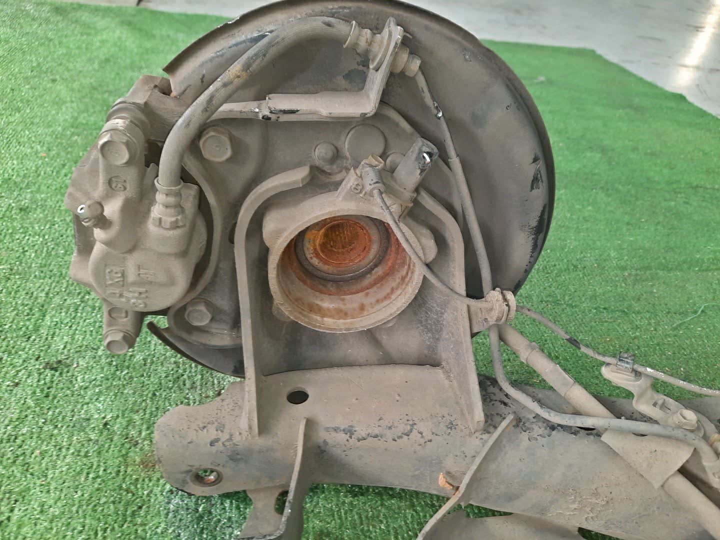 Балка задняя TOYOTA VOXY ZRR85G 3ZR-FE 3678 5 ракурс