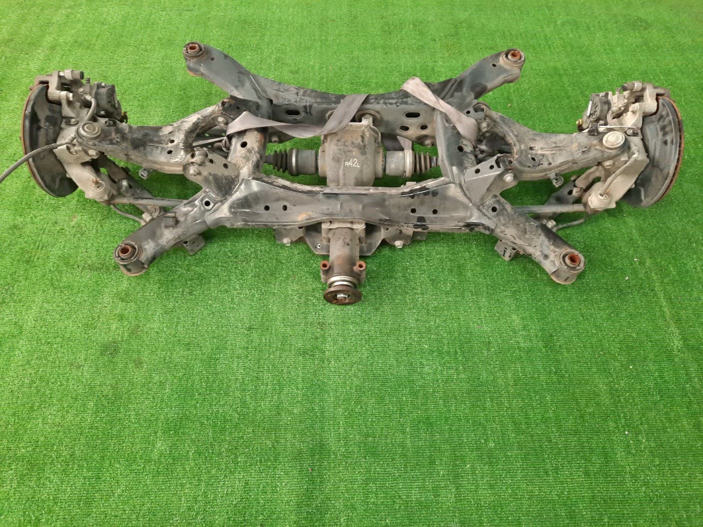 Балка задняя SUBARU IMPREZA GT7 FB20 3728 1 ракурс Балка задняя SUBARU IMPREZA GT7 FB20 3728 1 ракурс