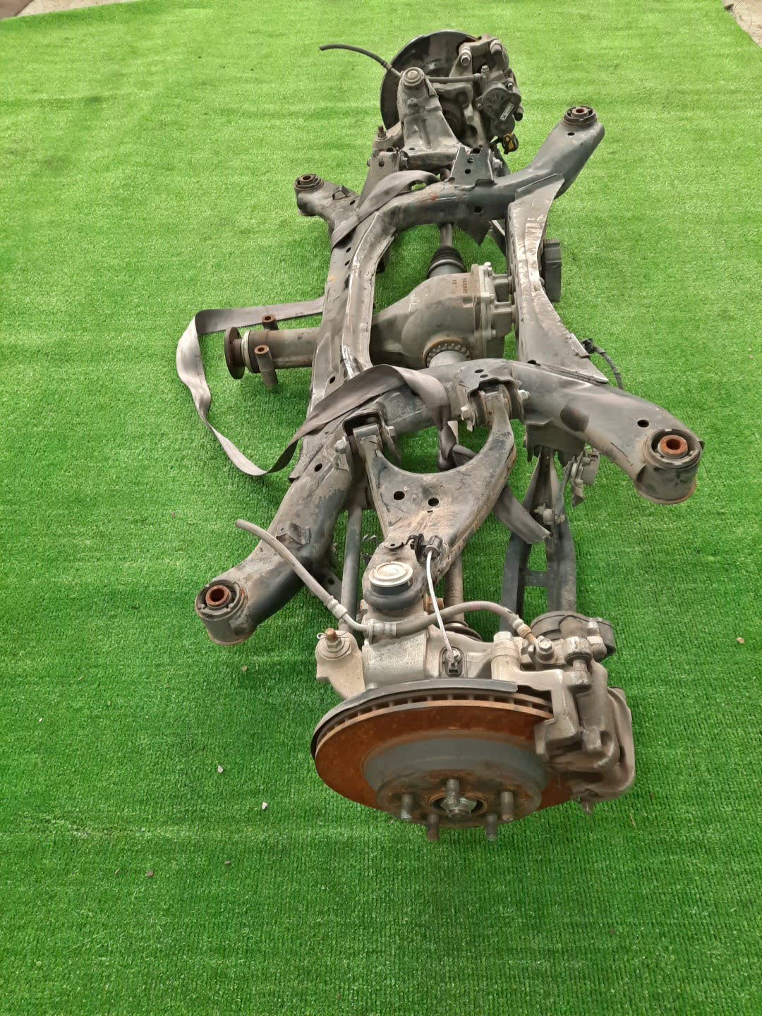 Балка задняя SUBARU IMPREZA GT7 FB20 3728 4 ракурс Балка задняя SUBARU IMPREZA GT7 FB20 3728 4 ракурс
