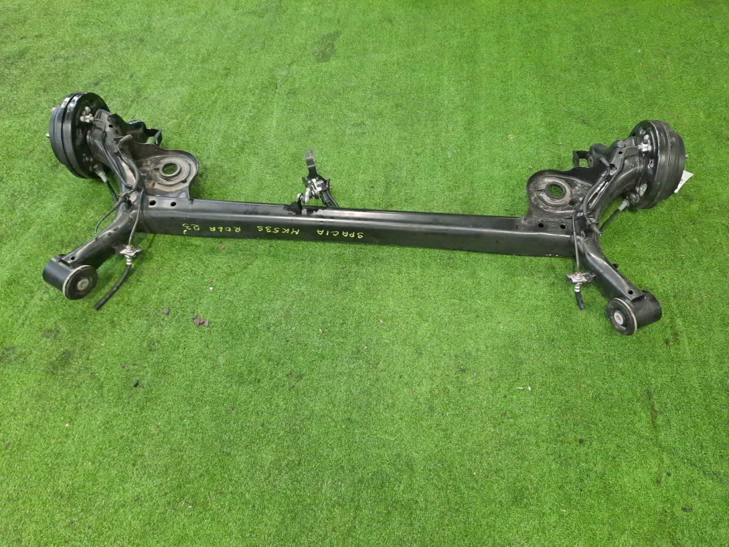 Балка задняя SUZUKI SPACIA MK53S R06A 4042 1 ракурс