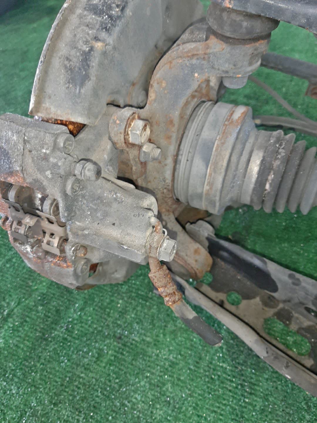 Балка задняя TOYOTA BREVIS JCG10 1JZ-GE 4512 4 ракурс Балка задняя TOYOTA BREVIS JCG10 1JZ-GE 4512 4 ракурс