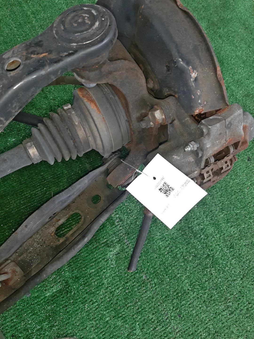 Балка задняя TOYOTA BREVIS JCG10 1JZ-GE 4512 5 ракурс Балка задняя TOYOTA BREVIS JCG10 1JZ-GE 4512 5 ракурс