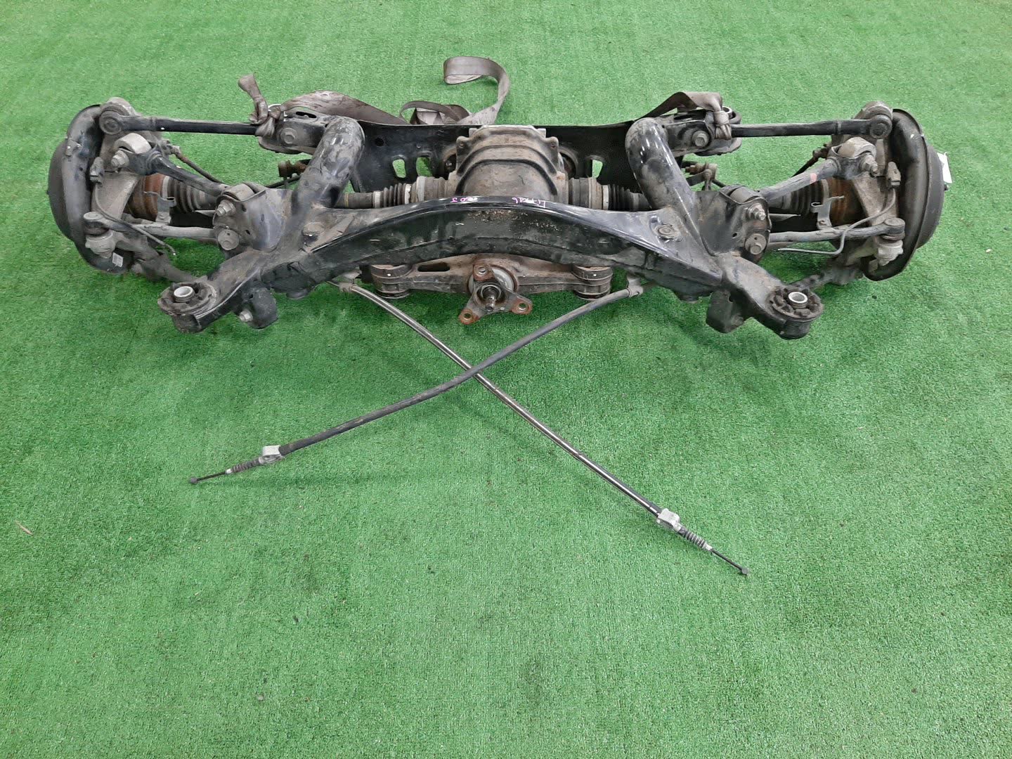 Балка задняя TOYOTA CROWN AWS210 2AR-FSE 4716 1 ракурс