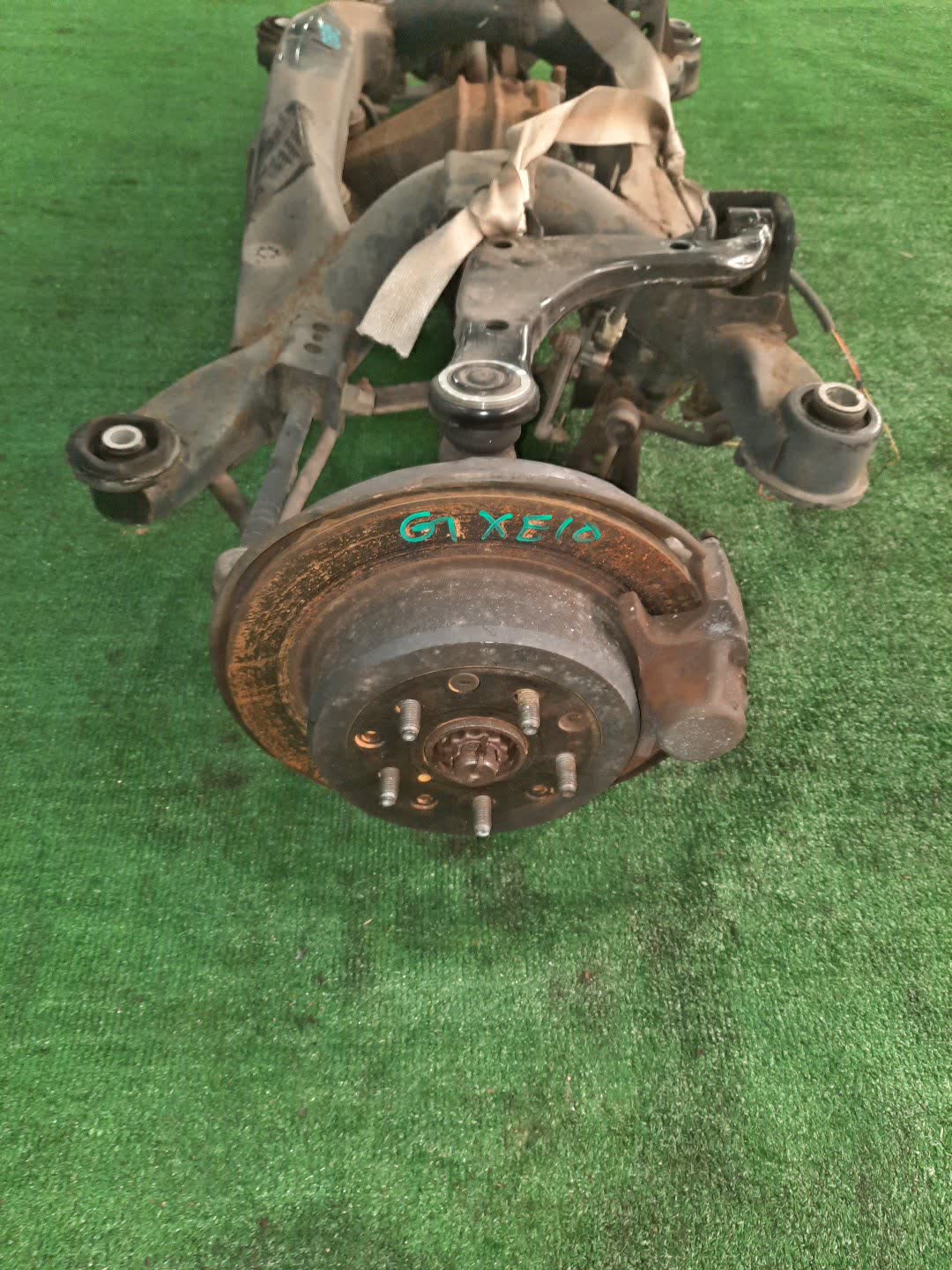 Балка задняя TOYOTA ALTEZZA GXE10 1G-FE 4911 3 ракурс Балка задняя TOYOTA ALTEZZA GXE10 1G-FE 4911 3 ракурс