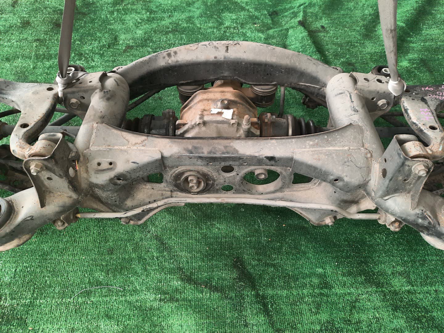 Балка задняя TOYOTA ALTEZZA GXE10 1G-FE 4983 4 ракурс Балка задняя TOYOTA ALTEZZA GXE10 1G-FE 4983 4 ракурс