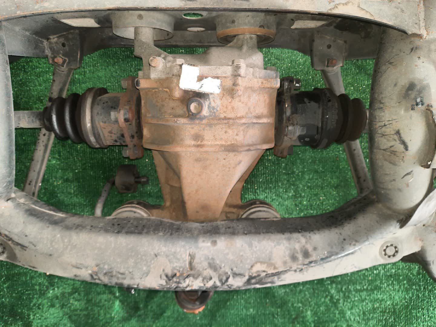 Балка задняя TOYOTA ALTEZZA GXE10 1G-FE 4983 5 ракурс Балка задняя TOYOTA ALTEZZA GXE10 1G-FE 4983 5 ракурс
