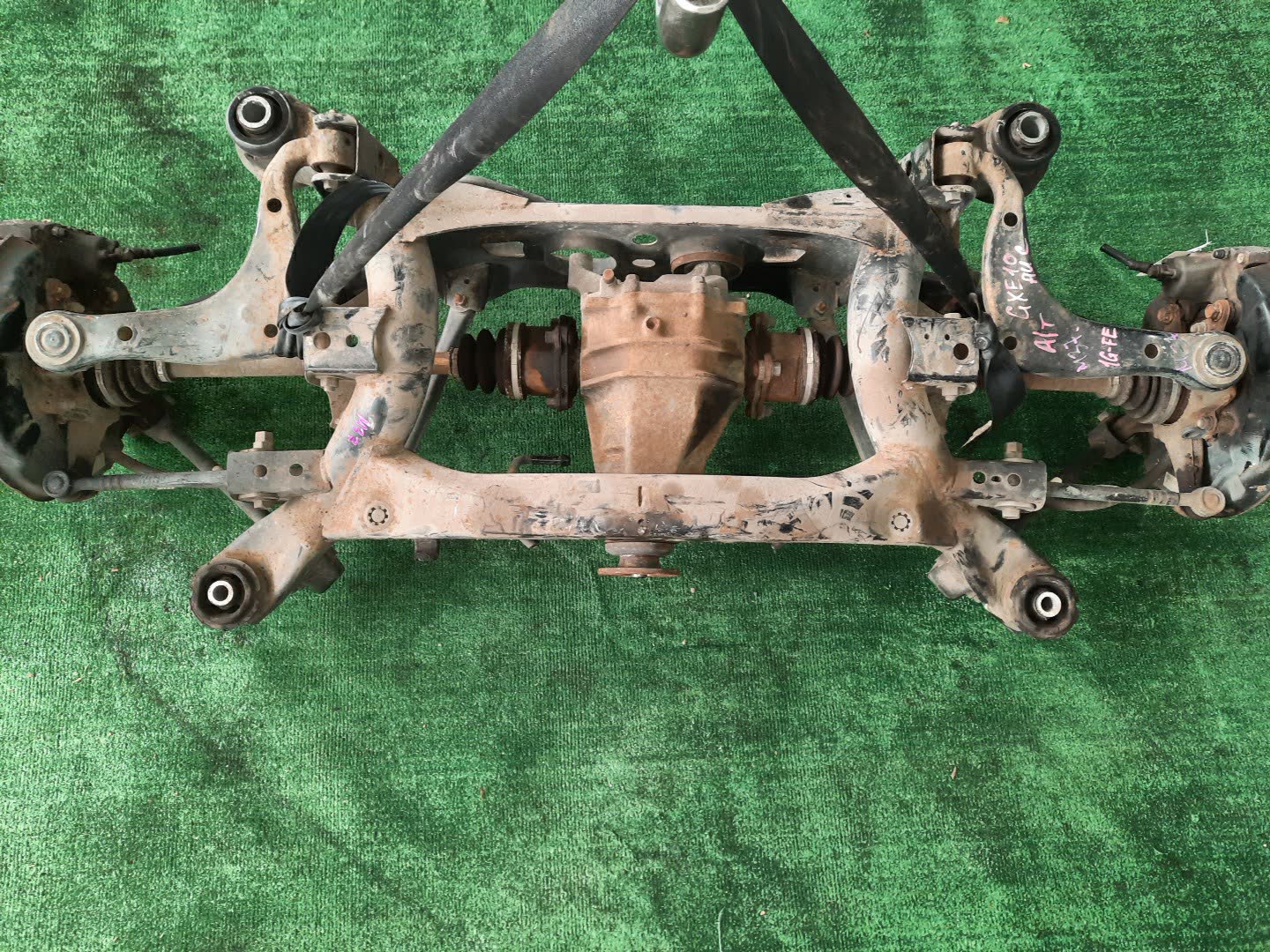 Балка задняя TOYOTA ALTEZZA GXE10 1G-FE 4985 1 ракурс Балка задняя TOYOTA ALTEZZA GXE10 1G-FE 4985 1 ракурс