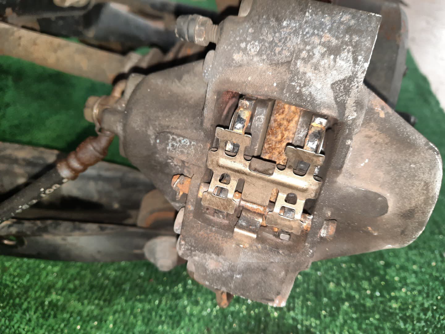 Балка задняя TOYOTA ALTEZZA GXE10 1G-FE 4985 3 ракурс Балка задняя TOYOTA ALTEZZA GXE10 1G-FE 4985 3 ракурс