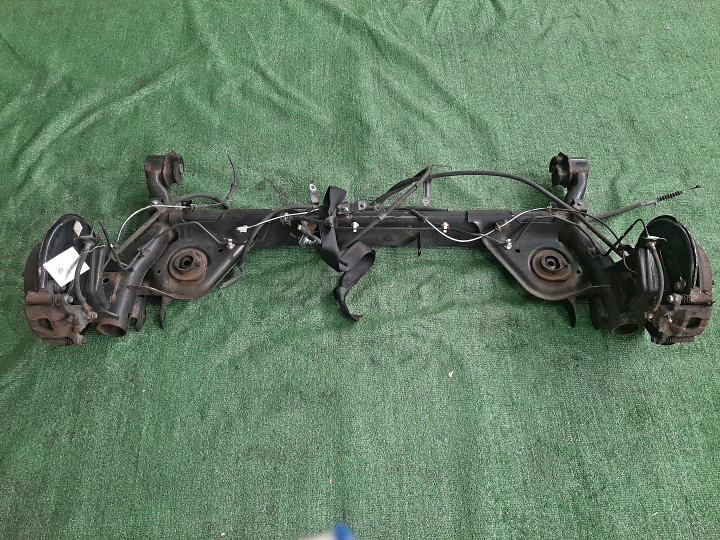Балка задняя NISSAN SERENA GFC27 MR20DD 5121 2 ракурс