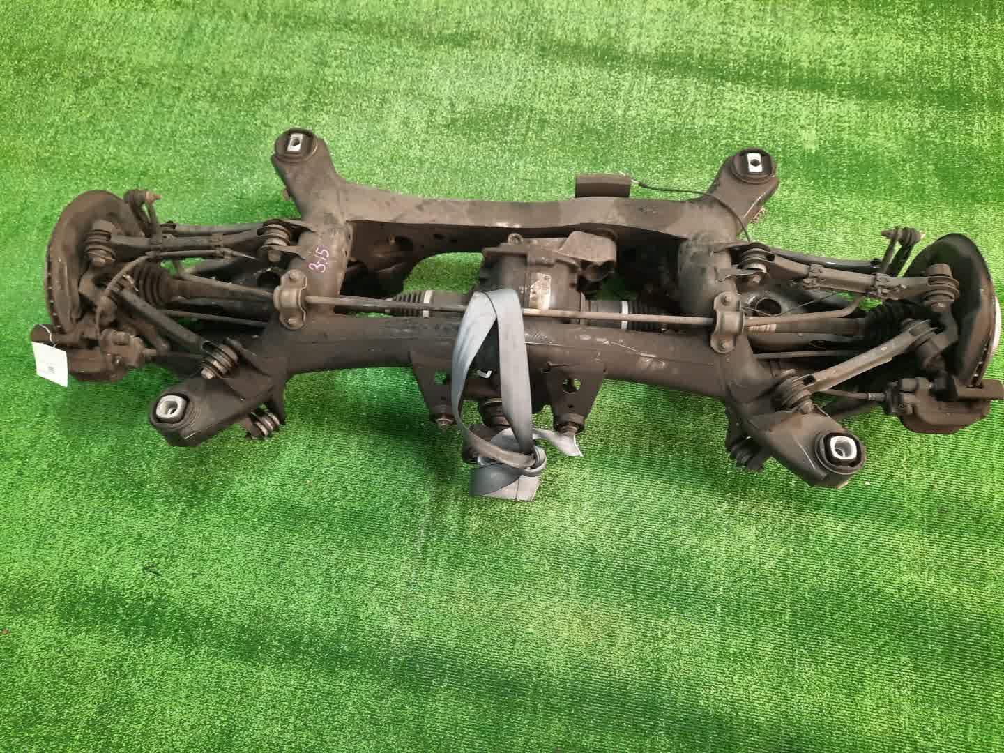 Балка задняя BMW 3-Series F31 N20B20B 5125 2 ракурс Балка задняя BMW 3-Series F31 N20B20B 5125 2 ракурс