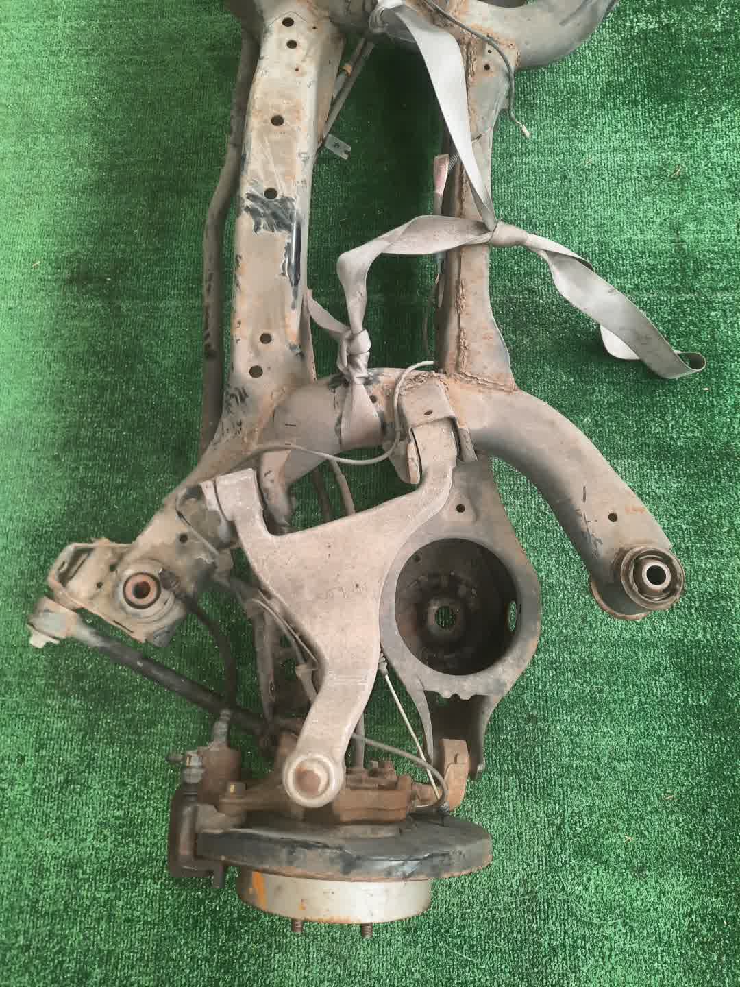 Балка задняя NISSAN PRESAGE PU31 VQ35DE 5135 4 ракурс