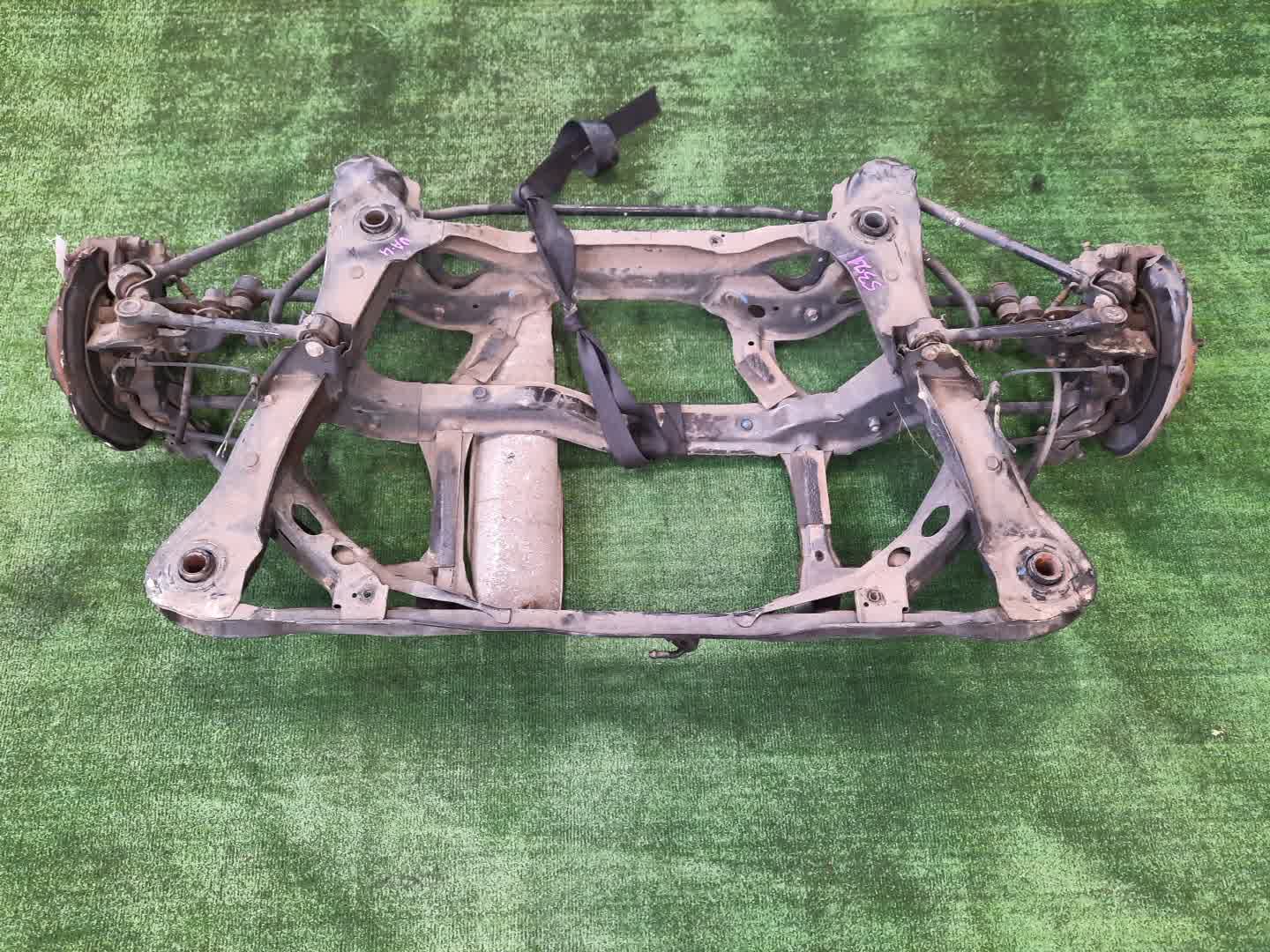 Балка задняя HONDA INSPIRE UA4 J25A 5321 1 ракурс Балка задняя HONDA INSPIRE UA4 J25A 5321 1 ракурс