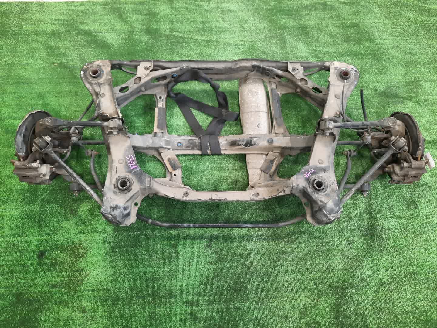 Балка задняя HONDA INSPIRE UA4 J25A 5321 4 ракурс Балка задняя HONDA INSPIRE UA4 J25A 5321 4 ракурс