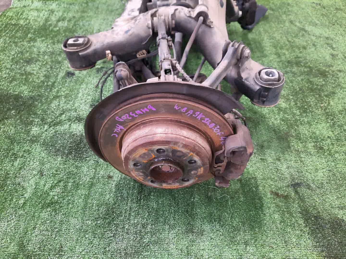 Балка задняя BMW 3-Series F30 N47D20C 5360 2 ракурс Балка задняя BMW 3-Series F30 N47D20C 5360 2 ракурс