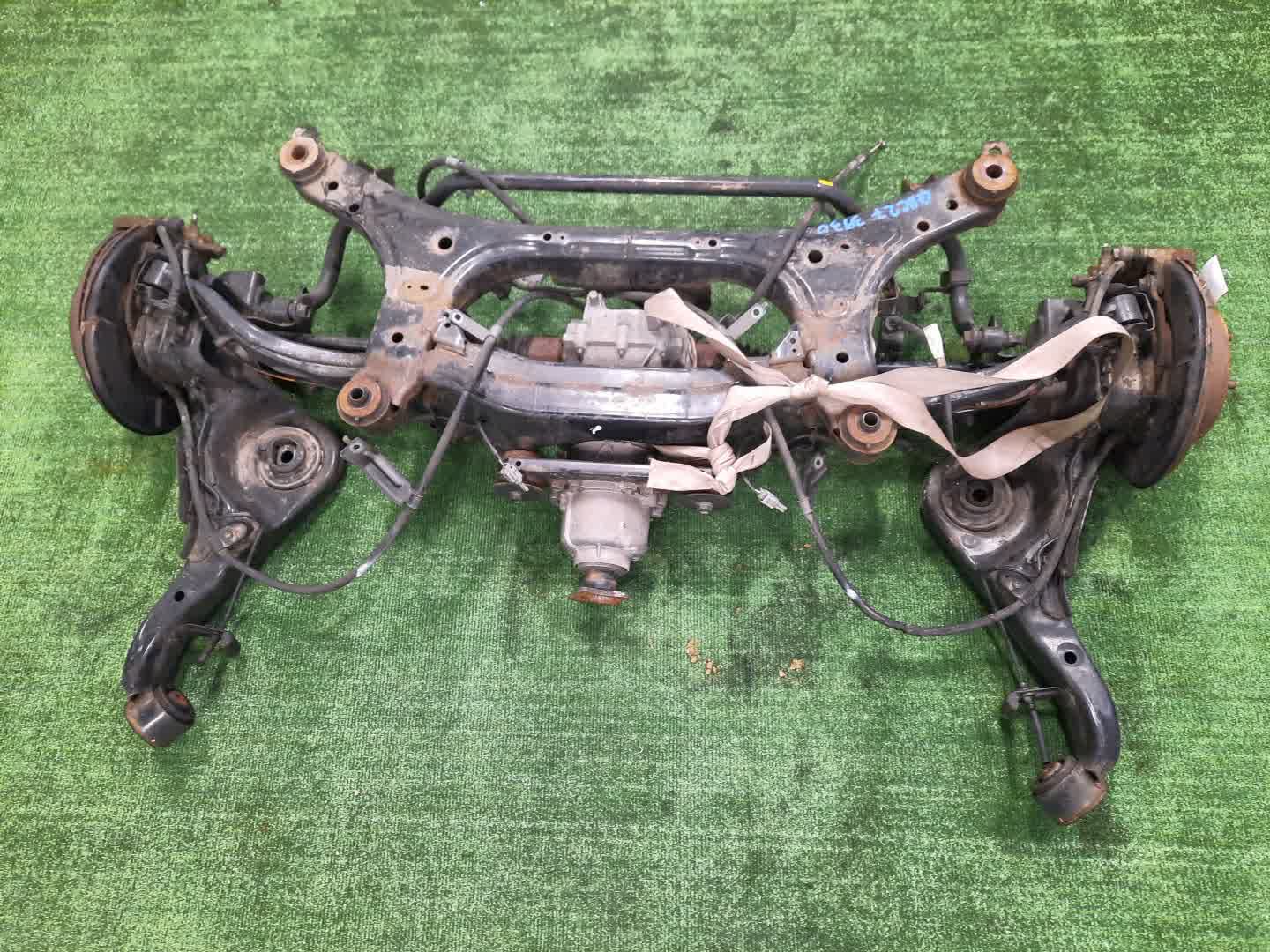 Балка задняя NISSAN SERENA GNC27 MR20DD 5420 1 ракурс