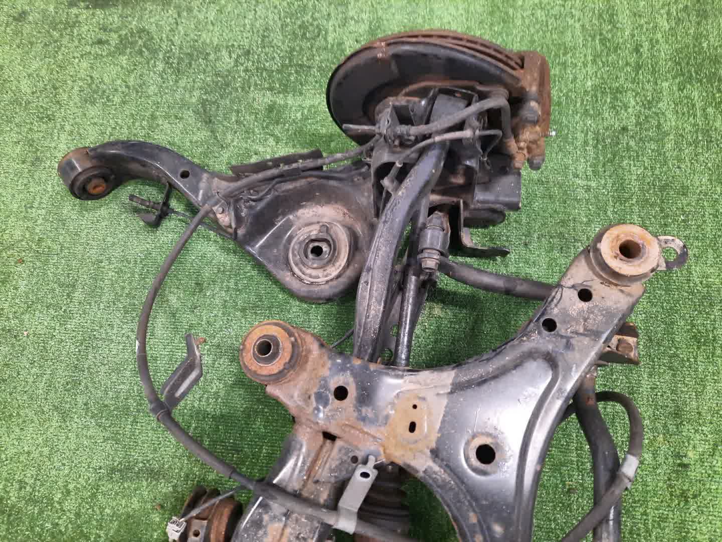 Балка задняя NISSAN SERENA GNC27 MR20DD 5420 5 ракурс