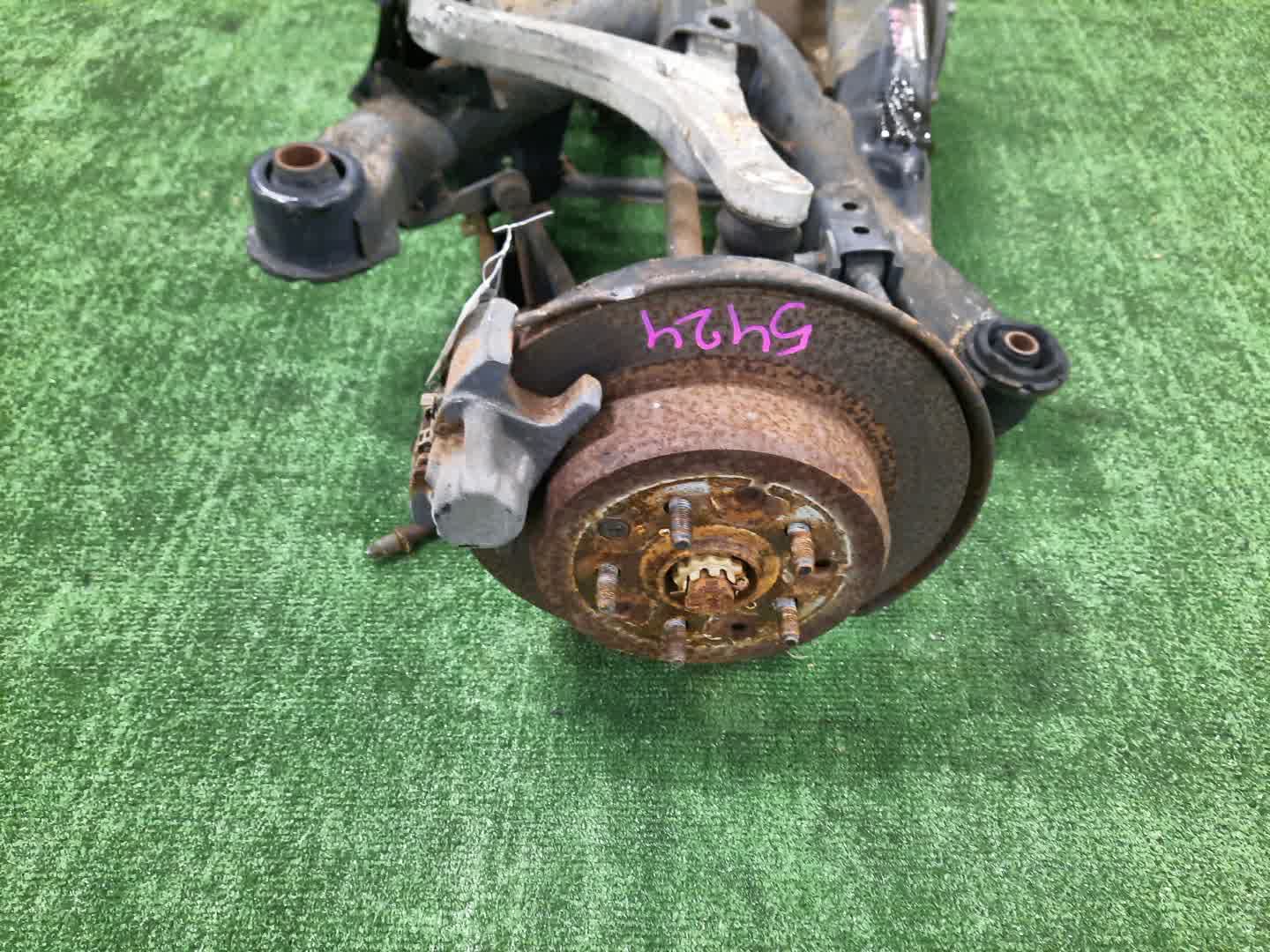 Балка задняя TOYOTA ARISTO JZS160 2JZ-GE 5424 3 ракурс