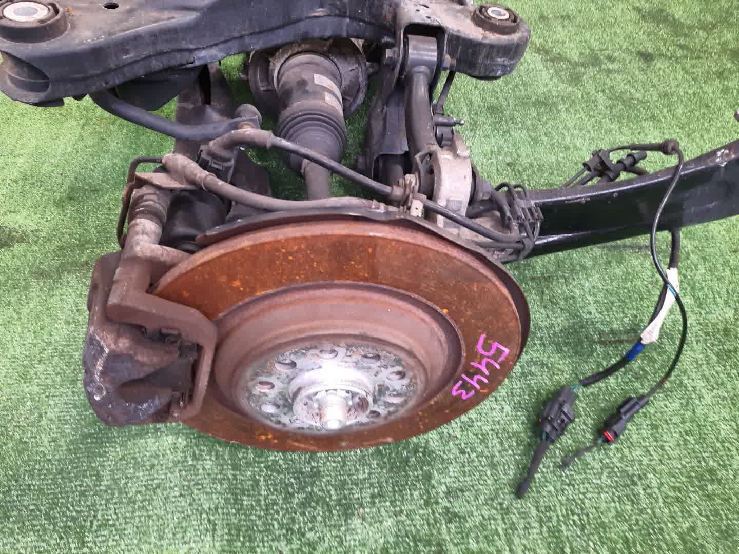 Балка задняя JEEP CHEROKEE KL EHB 5443 4 ракурс Балка задняя JEEP CHEROKEE KL EHB 5443 4 ракурс