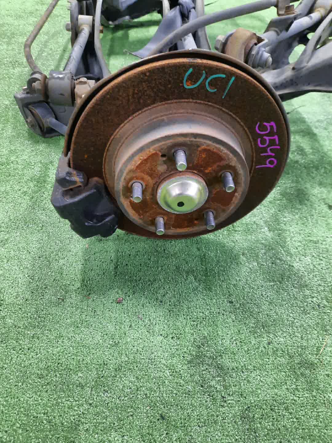 Балка задняя HONDA INSPIRE UC1 J30A 5549 4 ракурс Балка задняя HONDA INSPIRE UC1 J30A 5549 4 ракурс